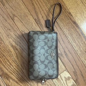 Coach double zip wristlet brown